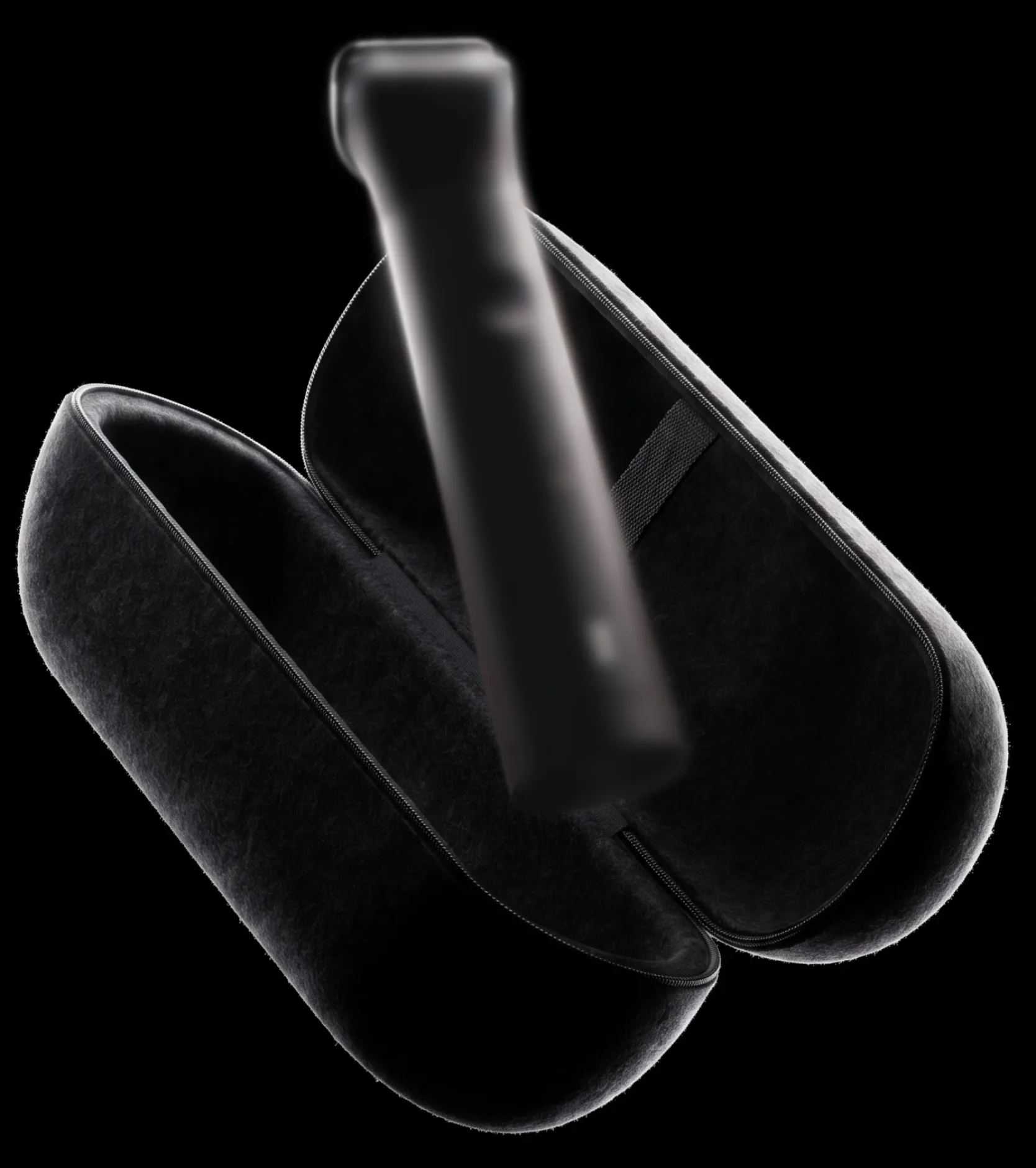 Product render of the premium multishaver and its travel case